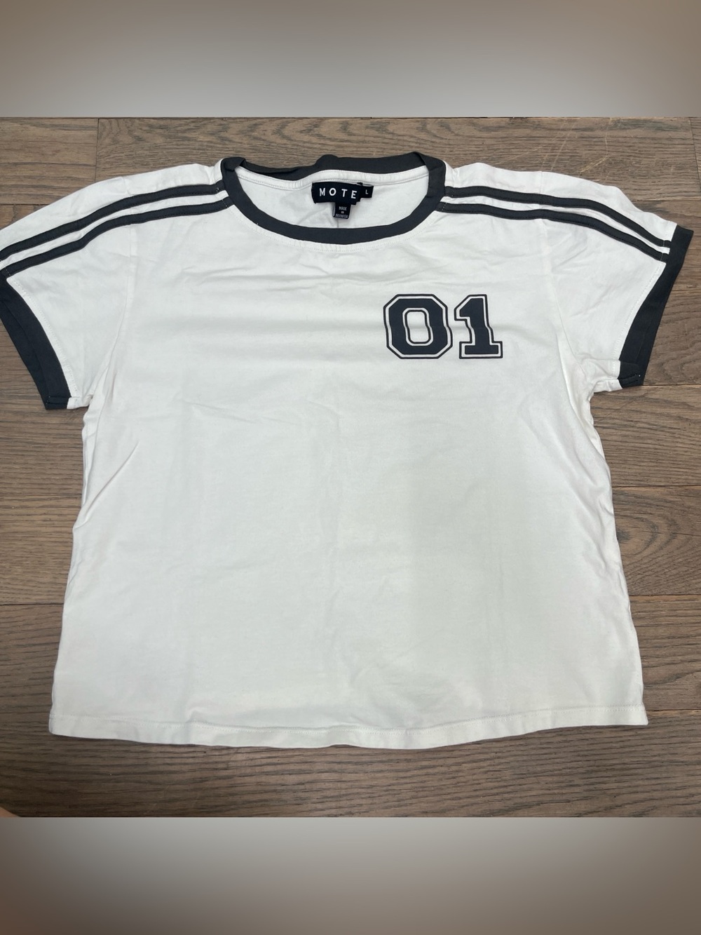 Motel salda tee